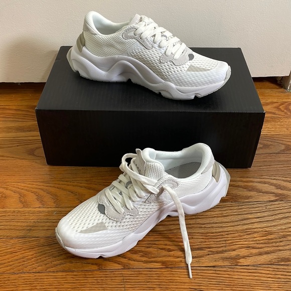 𝅺Sorel Kinetic Renegade Lace Up Sneaker white lightdove NWT - Picture 2 of 8